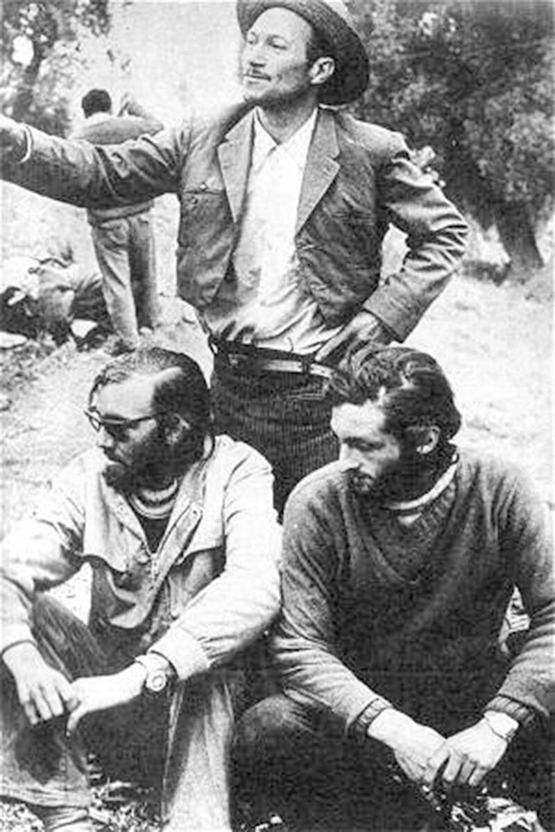 Fernando Parrado y Roberto Canessa junto al arriero Sergio Catalán
