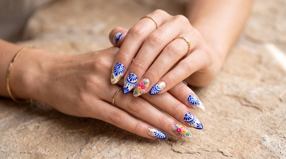 7 diseños de uñas mexicanas para lucir en septiembre con mucho estilo