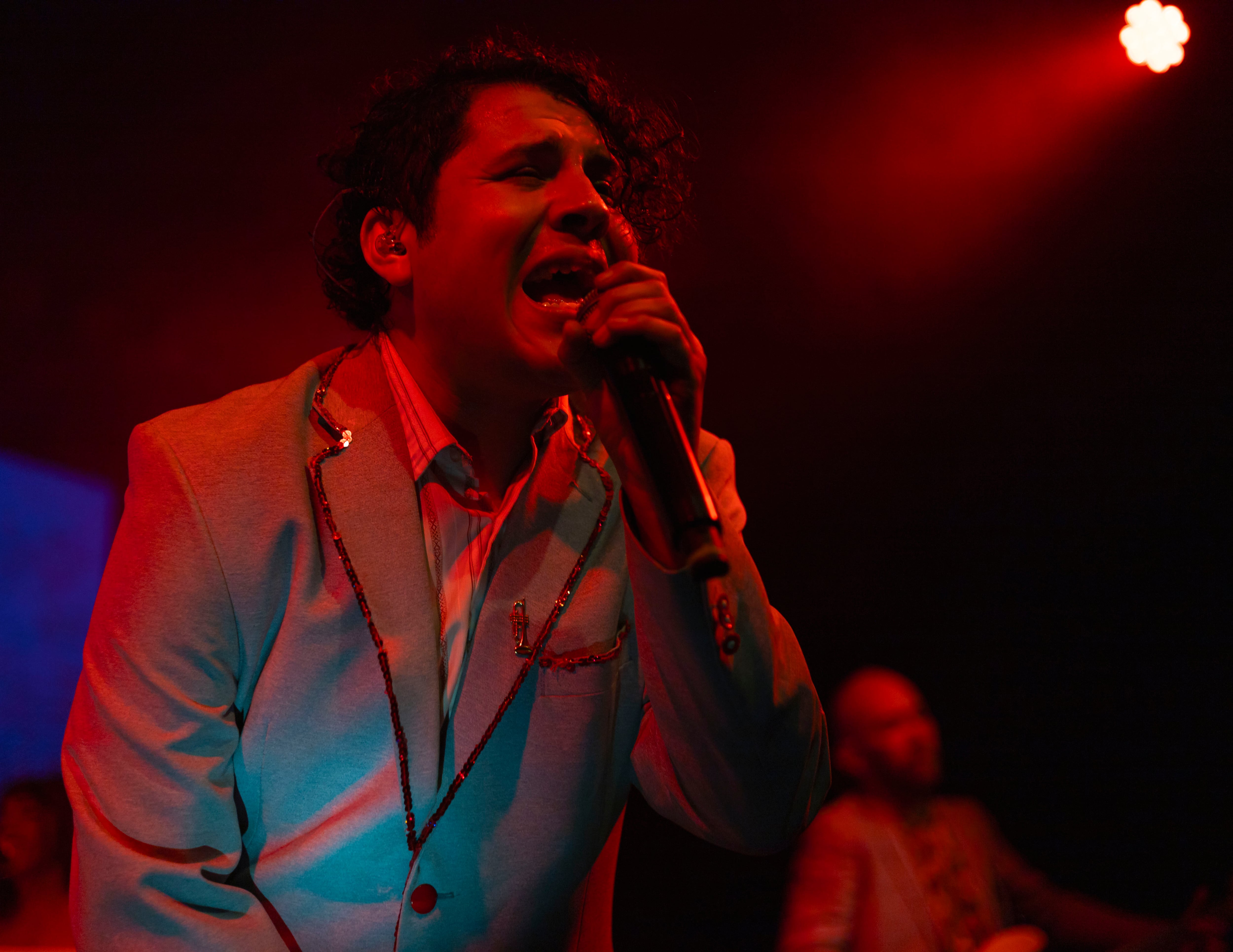 Jesús Guerrero (voz y guitarra)