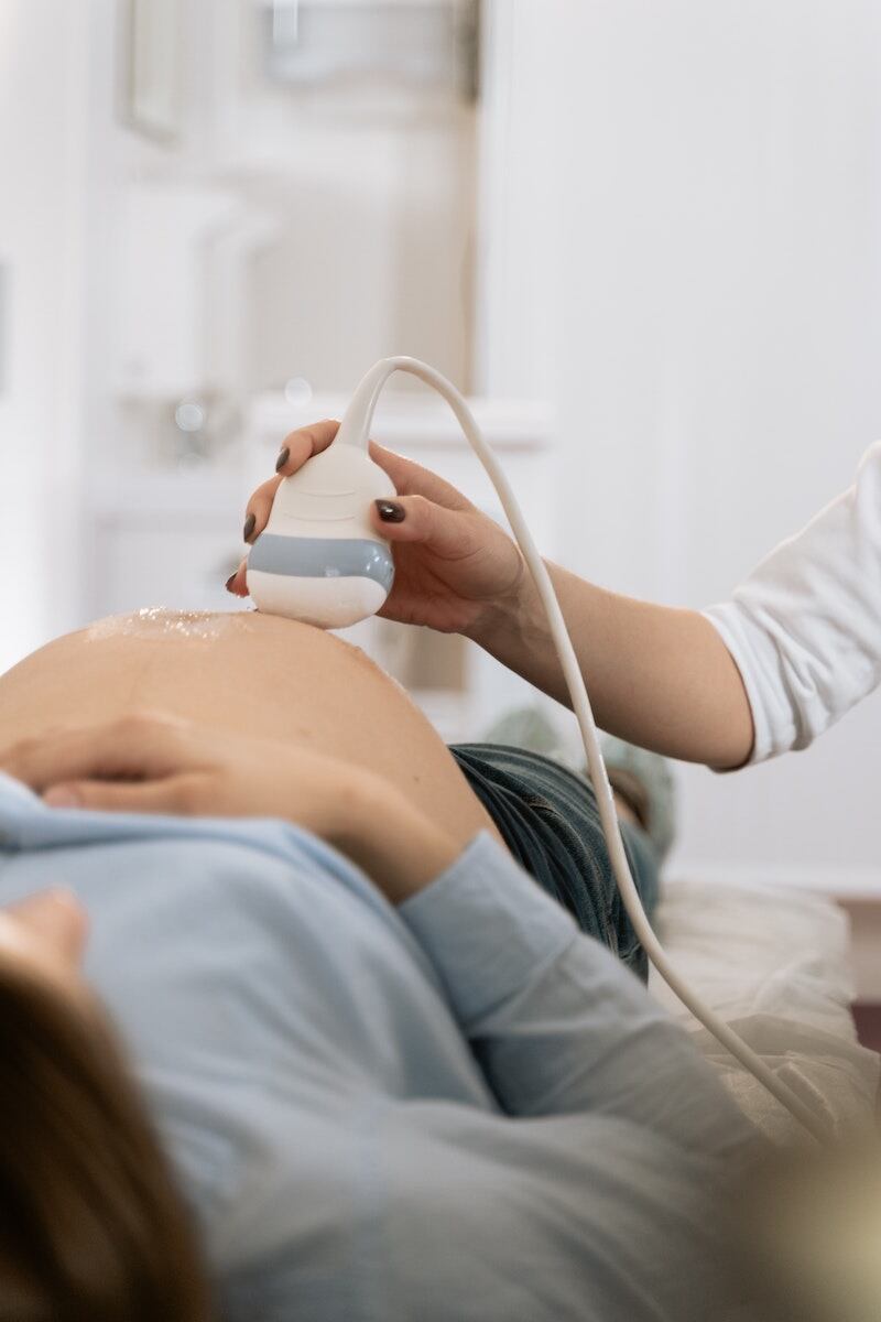ultrasonido mujer embarazada