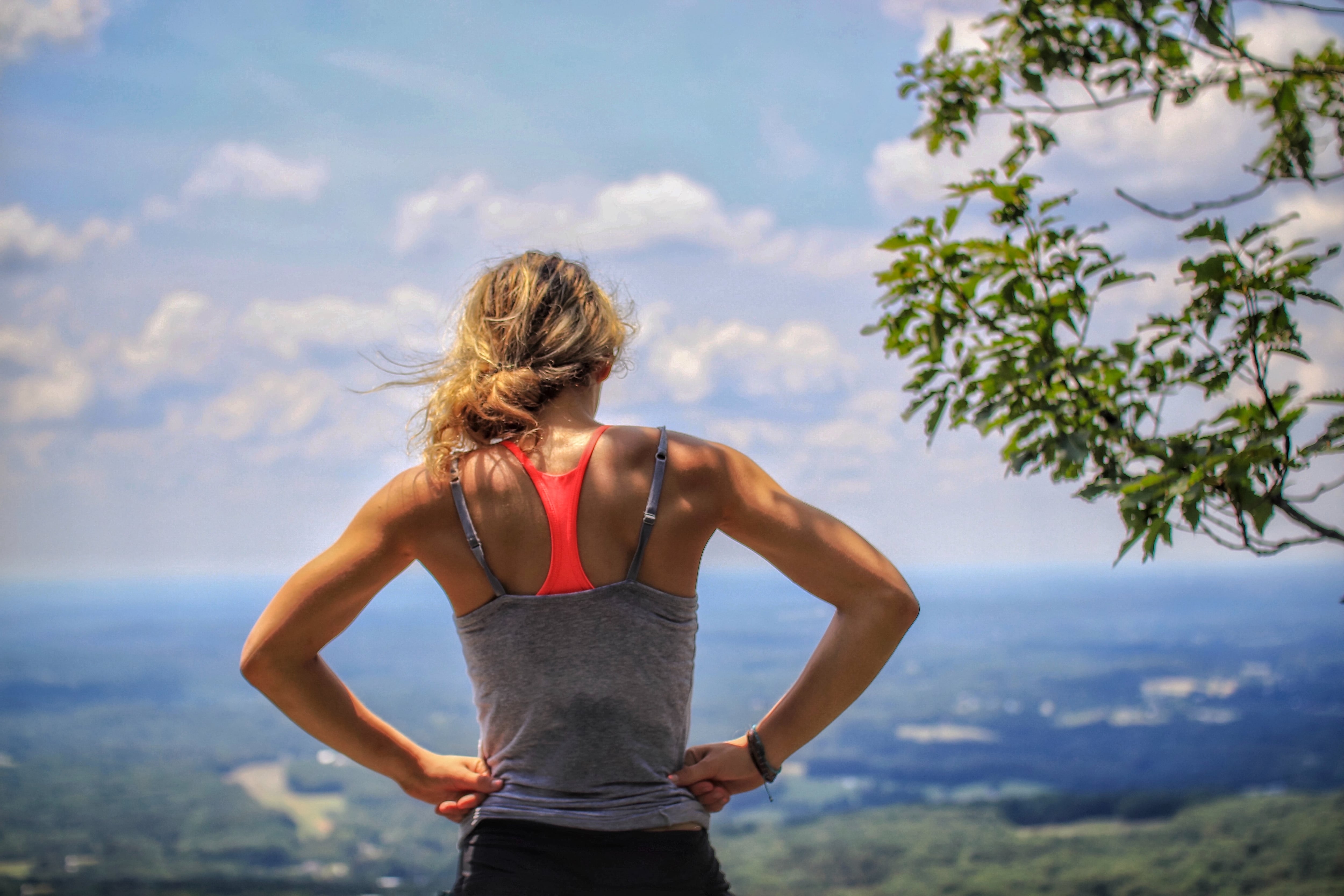 Cambia el chip mental: ¡No lo veas como un sacrificio! Ve todos los beneficios que tendrás gracias a este deporte y poco a poco, si eres constante, podrás ver que te sentirás mejor.