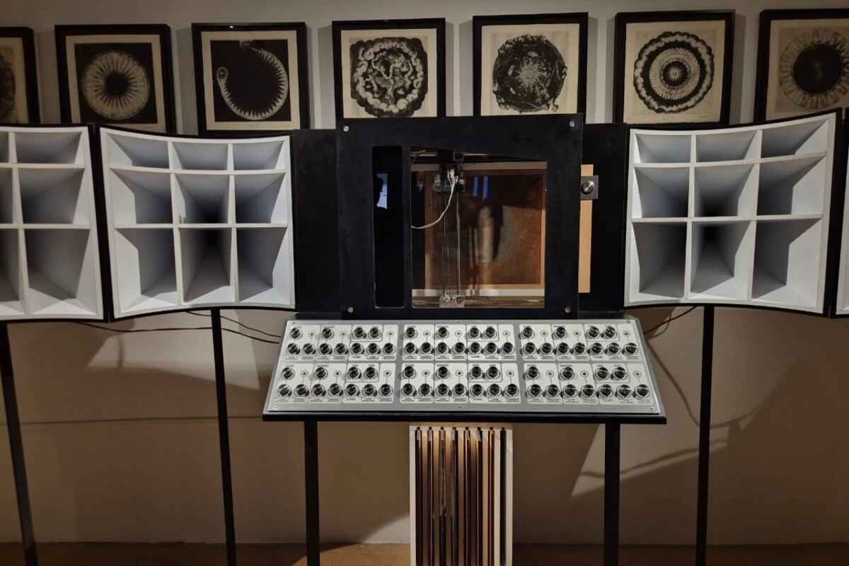 "Engraving Sound" de Tania Candiani