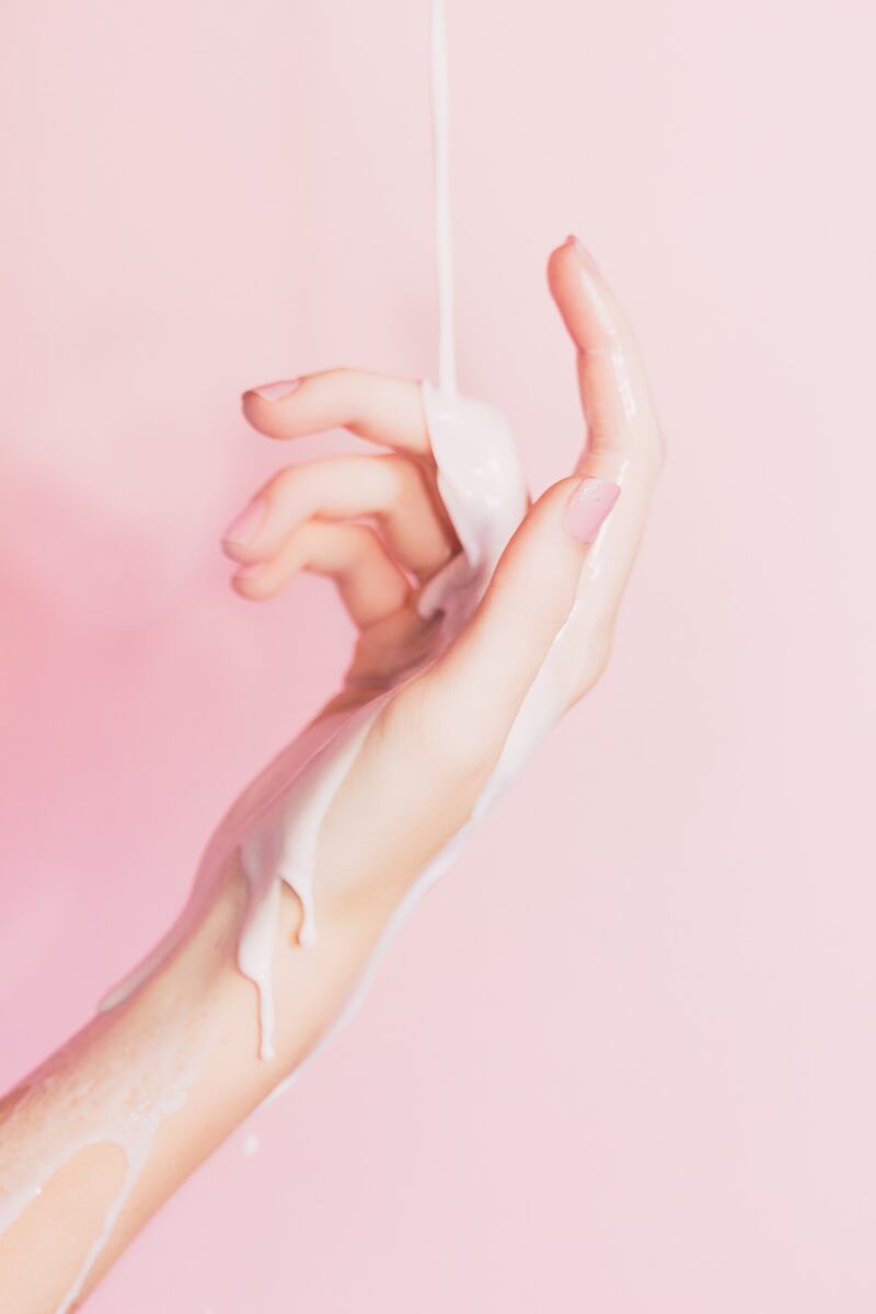 como cuidar tus uñas después de uñas postizas
