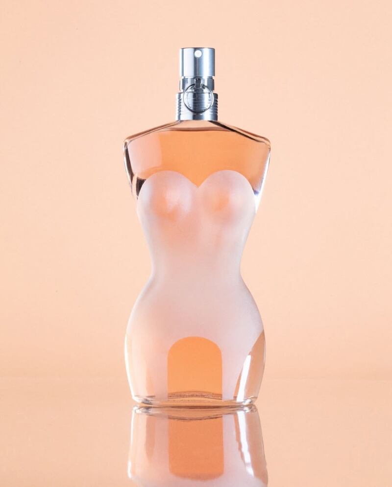 botella de perfume classique, jean paul gaultier