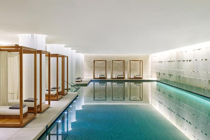 alberca del hotel bulgari en londres