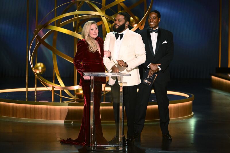 mejores momentos premios emmy 2023 2024