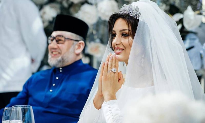 boda-secreta-entre-rey-mohamed-v-y-rihana-oksana.jpeg