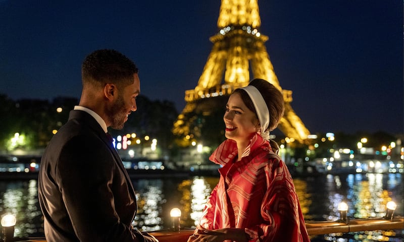 emily in paris serie coquette inspiración