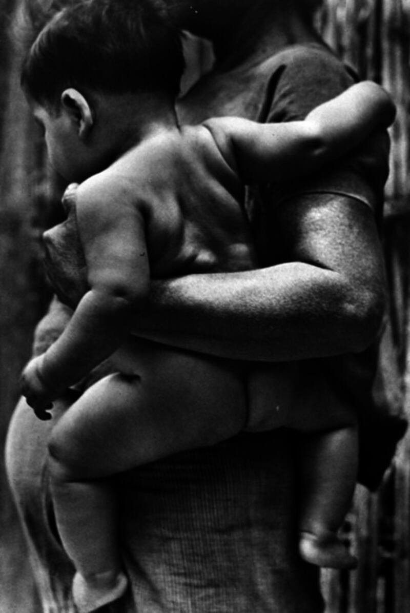 tina modotti madre e hijo