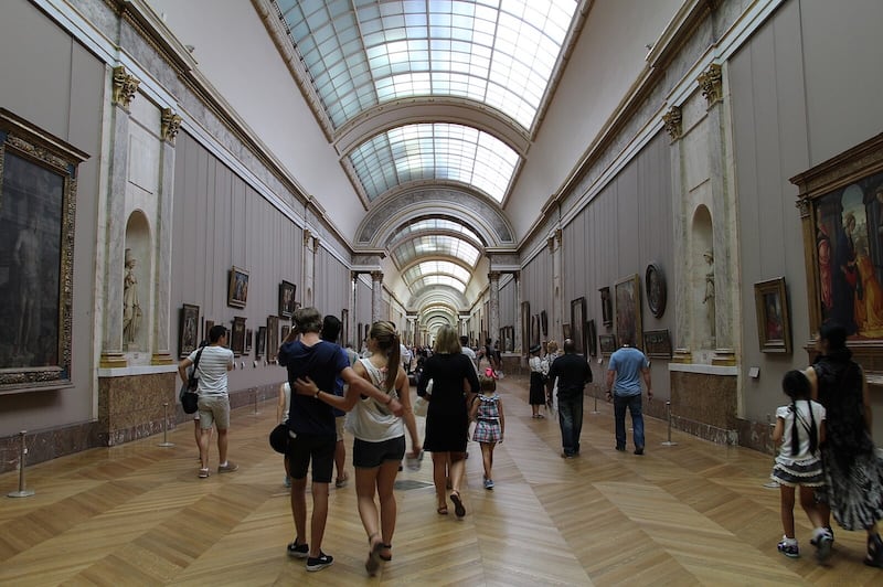cuantas veces han robado el-louvre