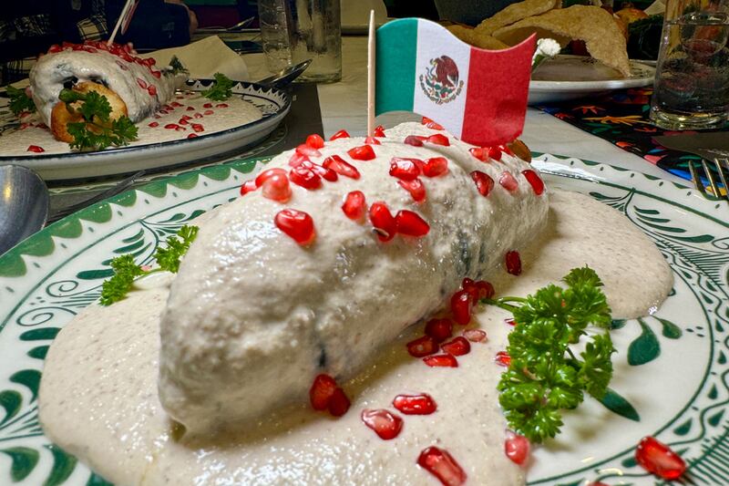 los panchos temporada de chile en nogada