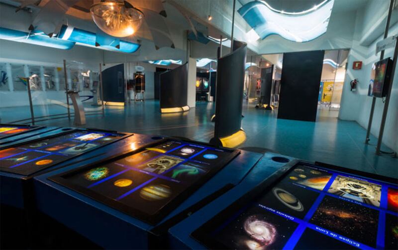 Universum