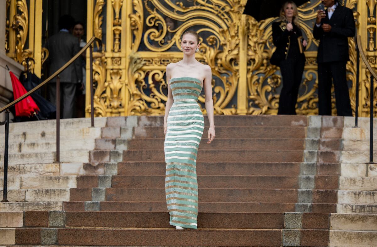 Hunter Schafer desfile schiaparelli otoño invierno 2025-2026