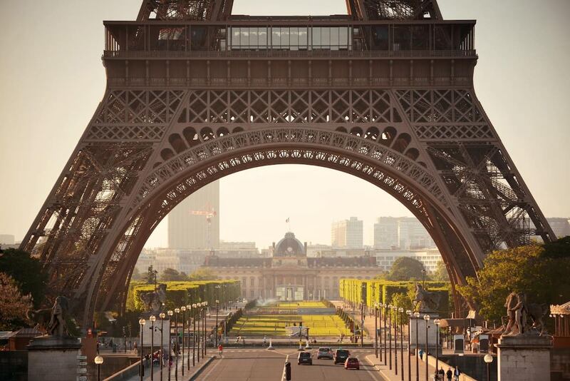 ciudad de la luz calles de paris