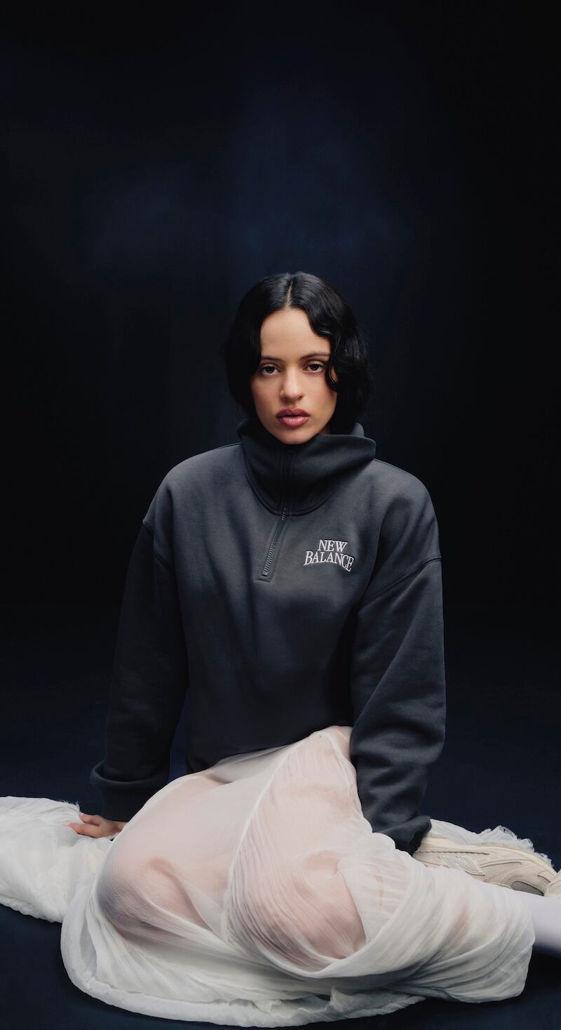 rosalia en la campaña de new balance