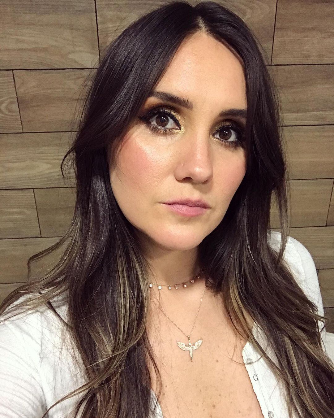 Dulce María. La ex integrante de RBD se convirtió en mamá este 2021, así que la celebración seguramente será a lo grandes.